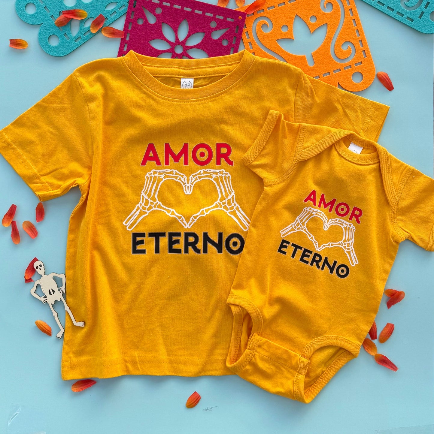 Amor Eterno T-Shirt - Gold